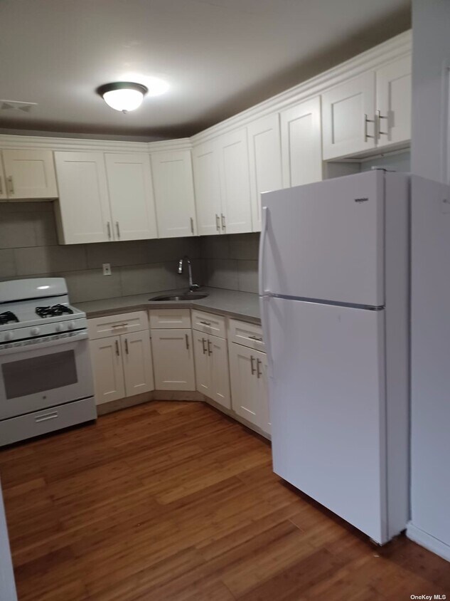 Foto principal - 13-62 Pinson St