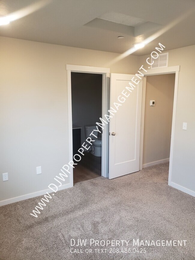 Foto del edificio - 608 N 44th St