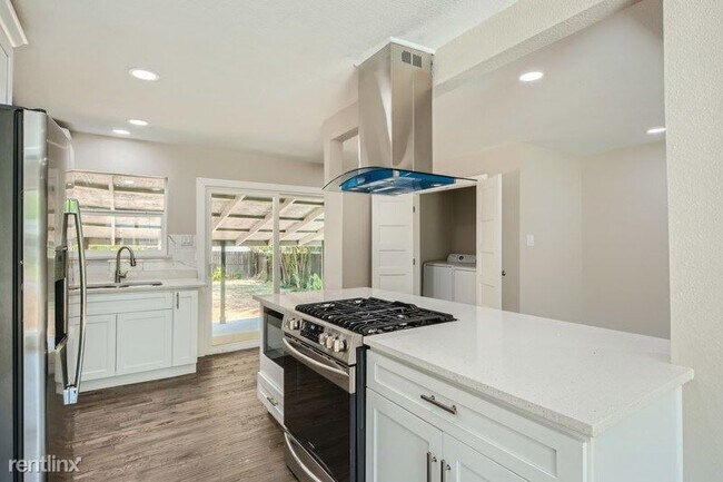 Foto del edificio - 3 br, 2 bath House - 3512 Mayhew Drive UNIT