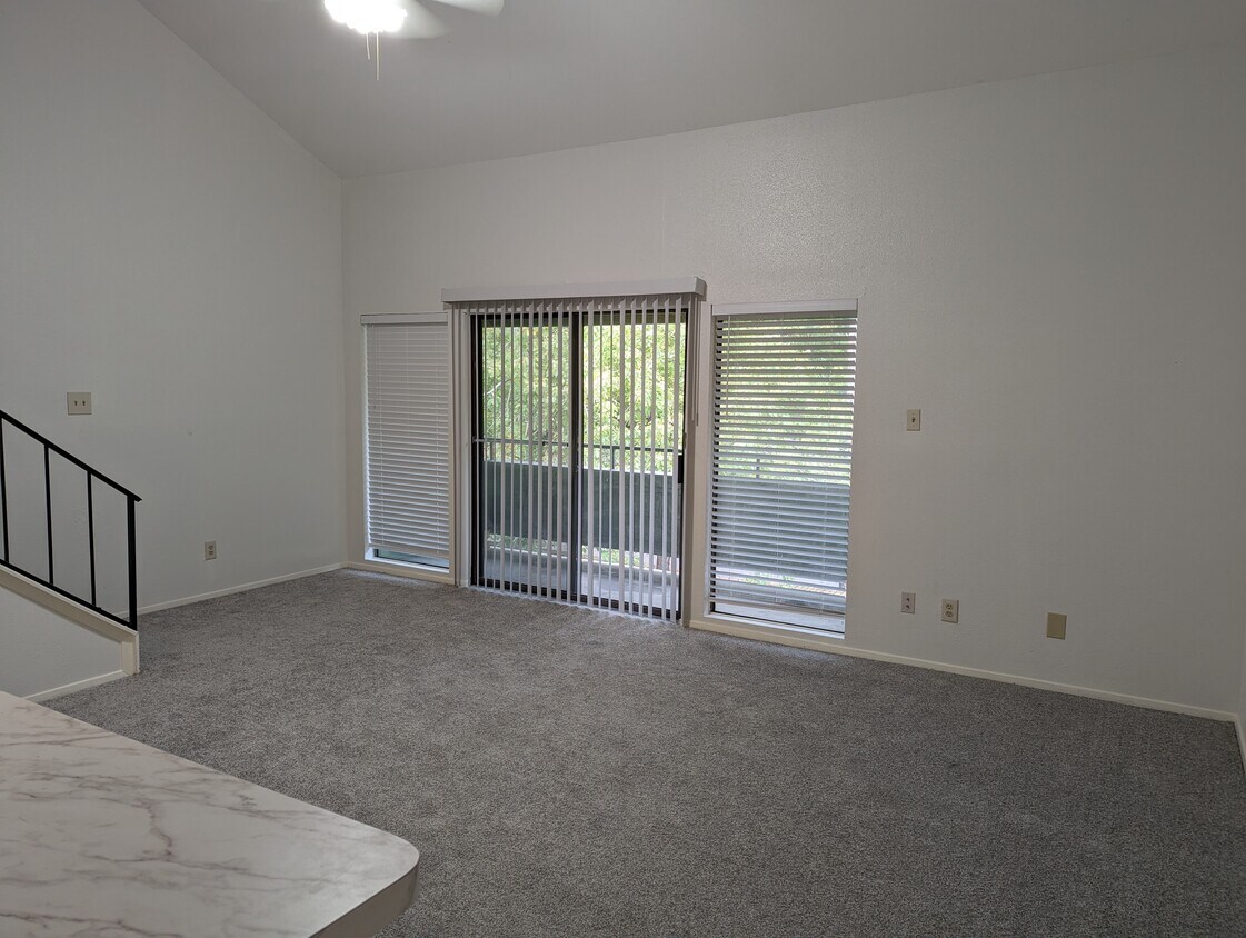 Foto del edificio - 14777 Wunderlich Dr
