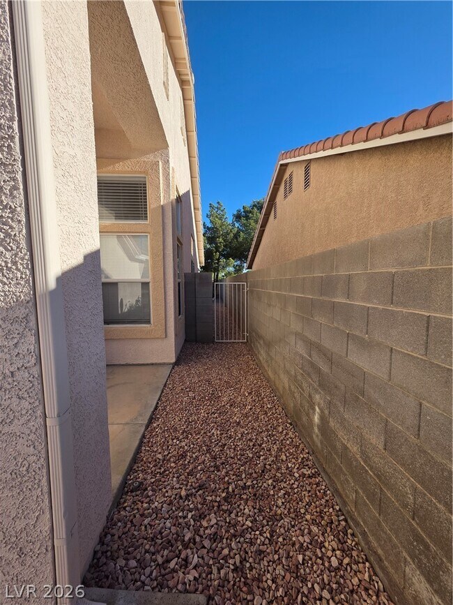 Foto del edificio - 626 Palmwood Ln