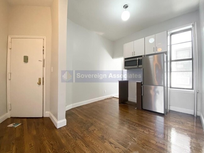 Building Photo - 523 W 156th St