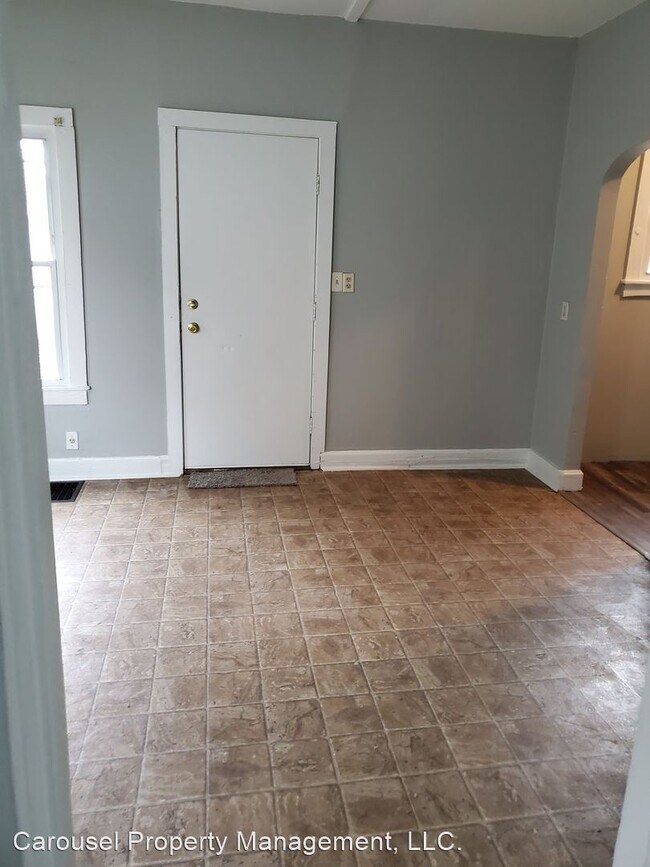 Building Photo - 2 br, 1 bath House - 1335 E Franklin St