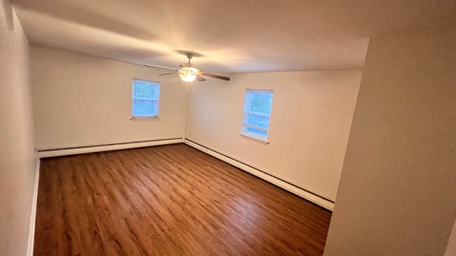 Building Photo - 1332 Faunce St