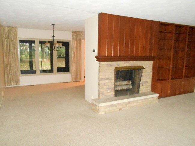 Living & Dining Room - 1410 Fairway Dr