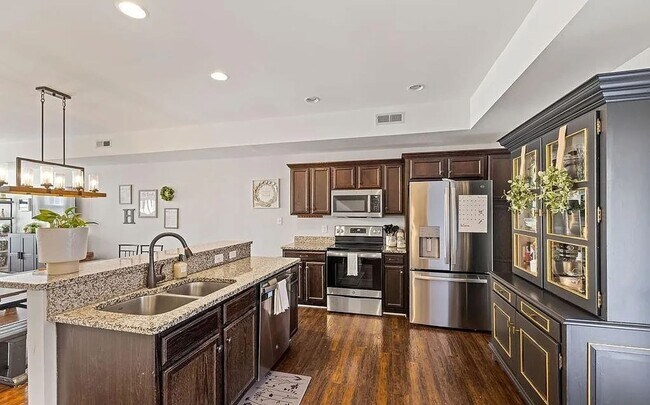 Foto del edificio - 3 Bedroom Townhome in Cornerstone