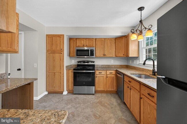 Foto del edificio - 5808 Bunker Woods Ln