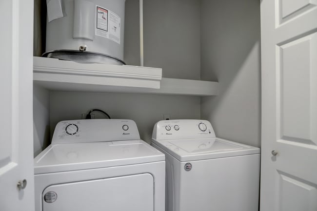 The Brookshire Full Size Washer and Dryer - The Club at Stablechase