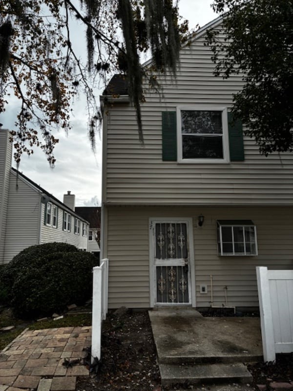 Photo - 111 E 1st St Townhome