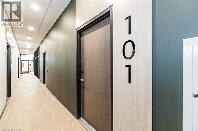 Photo du bâtiment - 101 Golden Eagle Rd