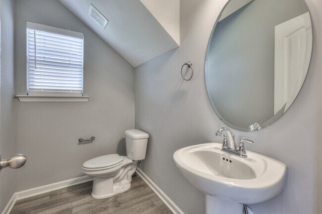 Building Photo - 212 Eusa Cantrell Ln