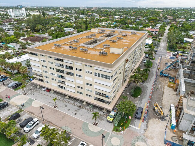 Building Photo - 401 Briny Ave