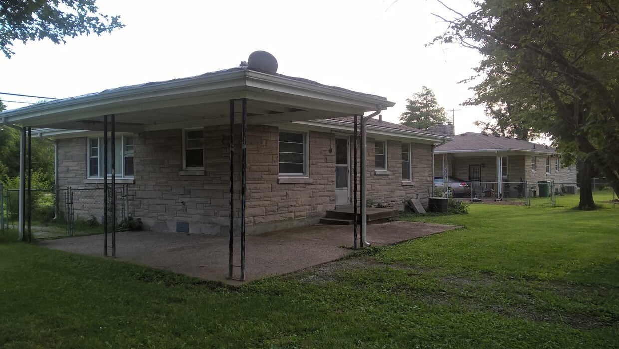 5517 Mount Washington Rd, Louisville, KY 40229 House Rental in