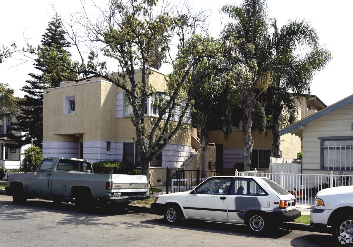 Foto del edificio - 916-926 Chestnut Ave