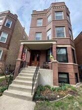 Building Photo - 2212 W Iowa St