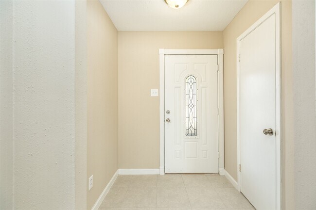 Foto del edificio - 1710 Foxwood Ct