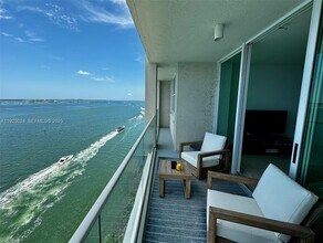 Building Photo - 800 Claughton Island Dr