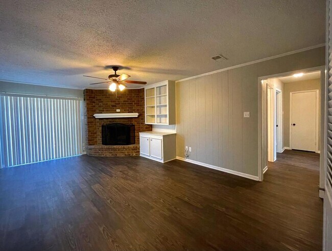 Foto del edificio - 1616 Northwood Blvd