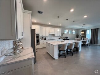 Building Photo - 5717 Legendary Ln