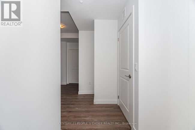 Building Photo - 461 Green Rd