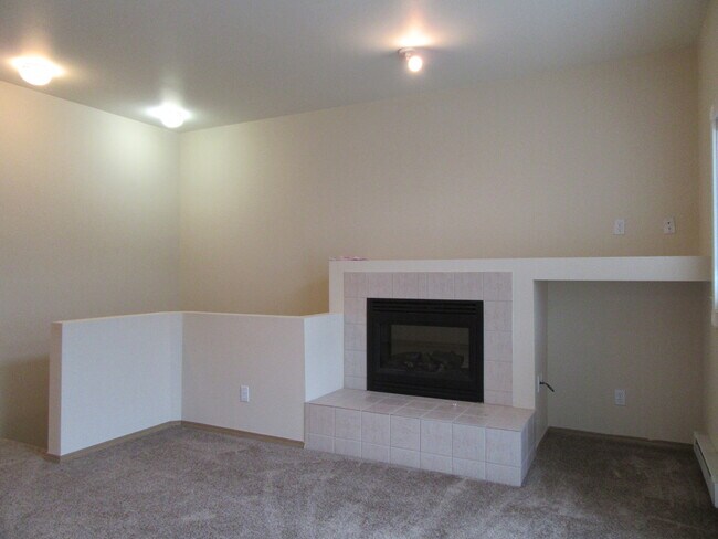 Foto del edificio - APPLICATION APPROVED- 1 bedroom 1 bath tow...