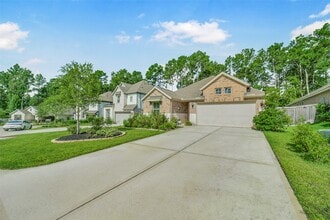 Building Photo - 221 Woods Rose Ct