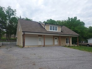 Building Photo - 214 Priest Ave