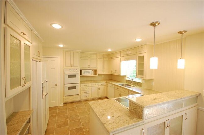 Building Photo - 3220 Normandy Ct NE