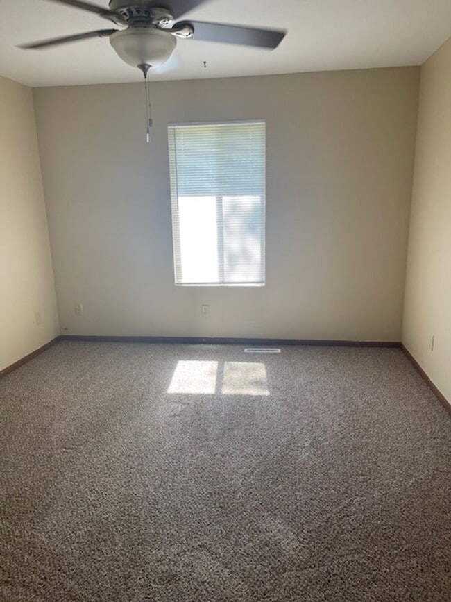 Building Photo - 108 W Olive St