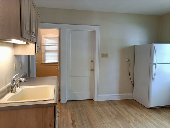 Foto del edificio - 2353-2355-2355 S Williams St
