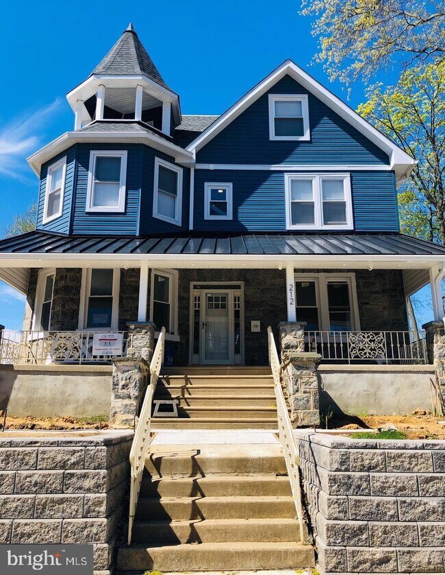 Building Photo - 212 W Ridley Ave