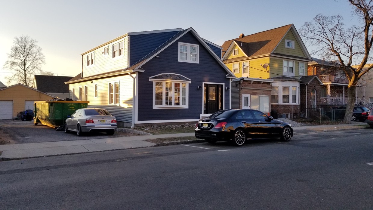 Building Photo - 42 N 20th St