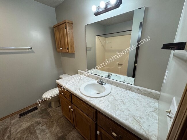 Foto del edificio - 406 S 3rd St