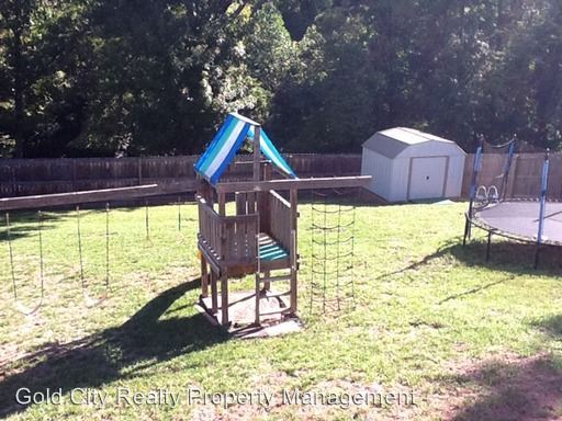 Building Photo - 421 Nicholas Ridge Dr