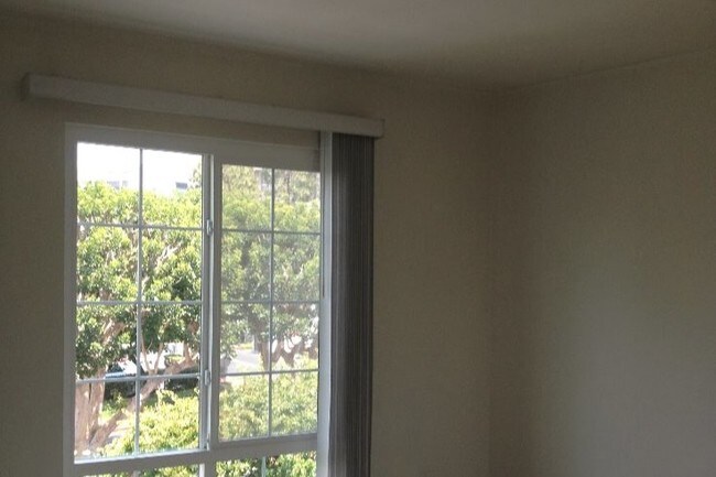 Foto del edificio - 300 Cagney Ln