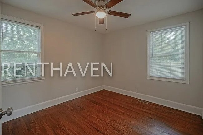 Foto del edificio - 2812 Harrison Rd