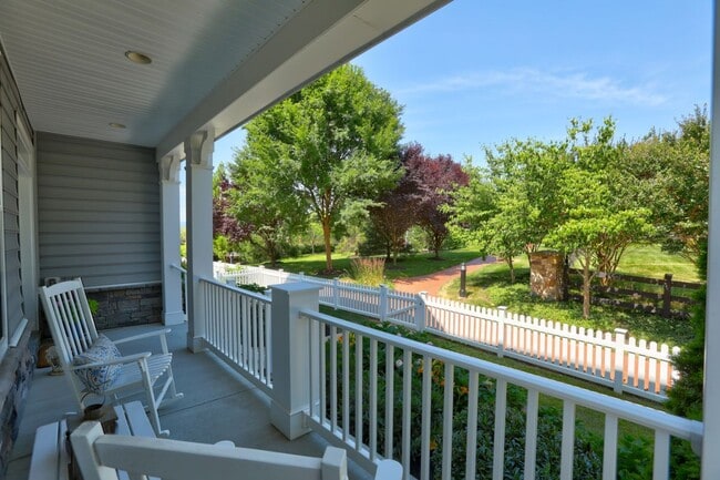 Building Photo - 1412 Musgrove Alley