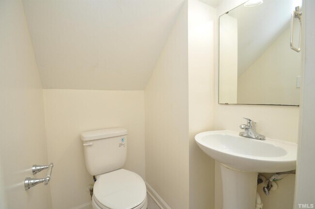 Foto del edificio - 6126 Deerwood Pl