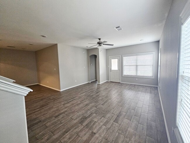 Building Photo - Beautiful 3B/2B Townhome in Chaffee Crossi...