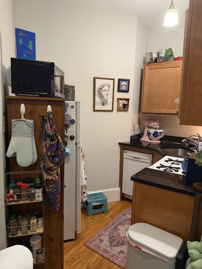 Building Photo - 38 Hemenway St