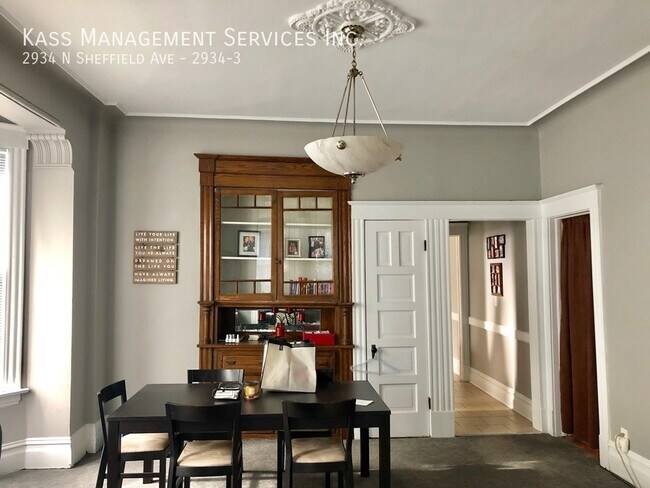Foto del edificio - 2934 N Sheffield Ave