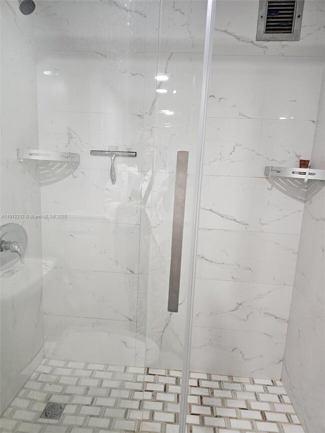 Building Photo - 2000 Atlantic Shores Blvd