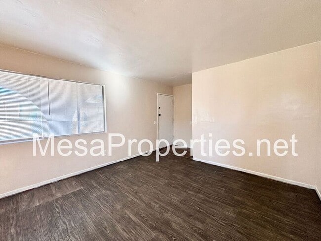 Foto del edificio - 16142 Orange St