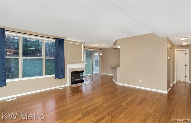 Building Photo - 516 Newburne Pointe