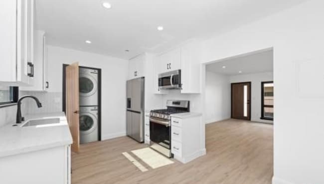 Building Photo - 2625 Chariton St