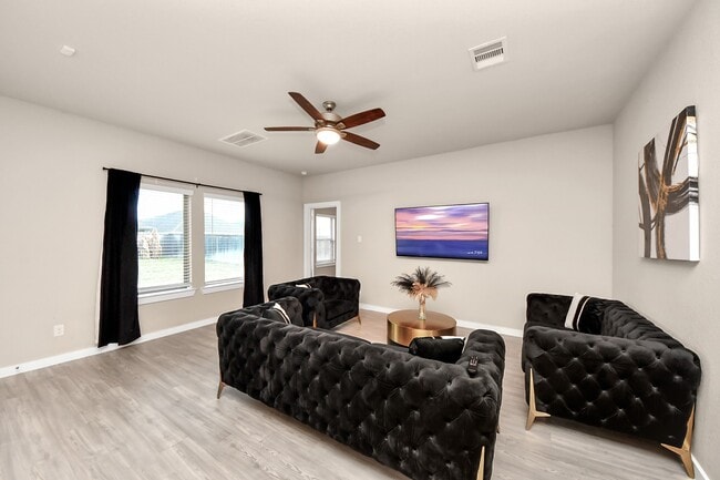 Building Photo - 21034 Sunny Ravine Dr