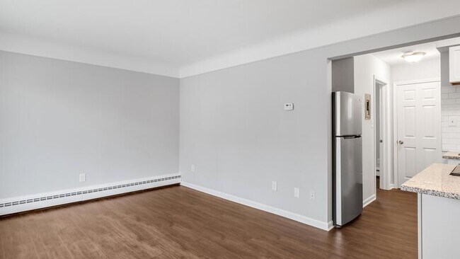 Foto del edificio - 1611 W Nine Mile Rd