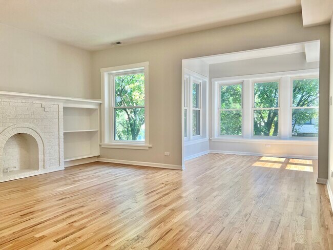 Foto del edificio - 4830 N Saint Louis Ave