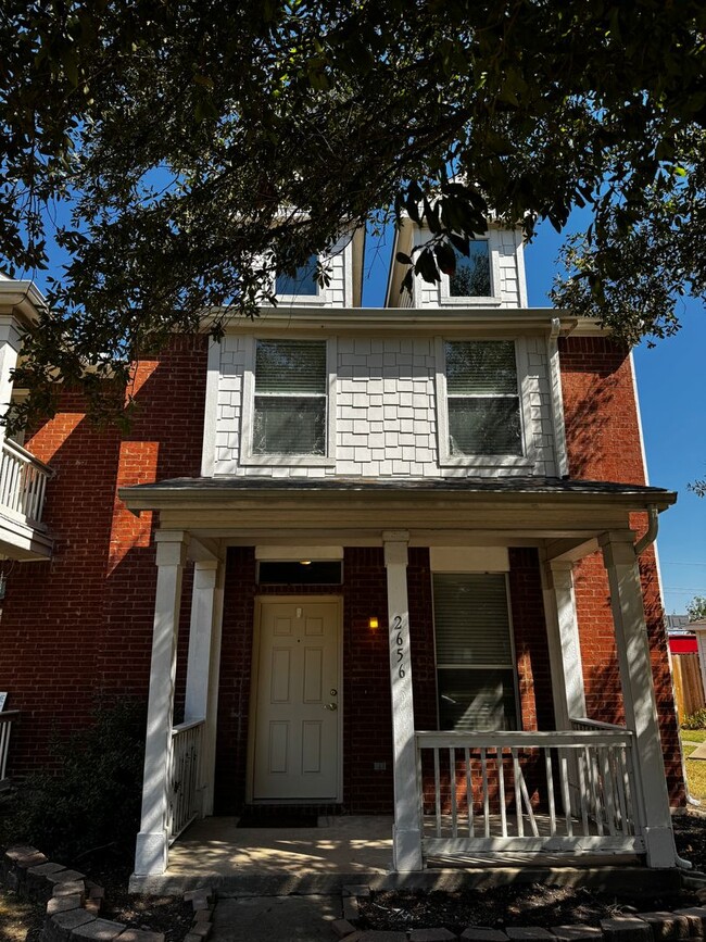 Foto del edificio - Charming Townhome in Plano