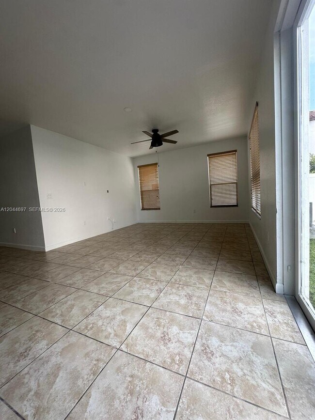 Foto del edificio - 9283 SW 172nd Ave